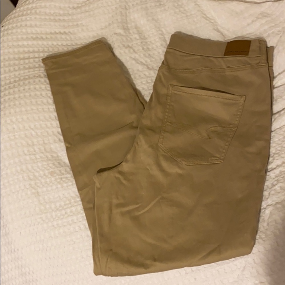 American eagle curvy high rise khaki super stretch